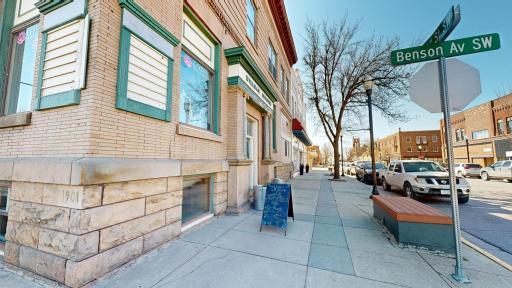 201 4 Street SW, Willmar, MN 56201