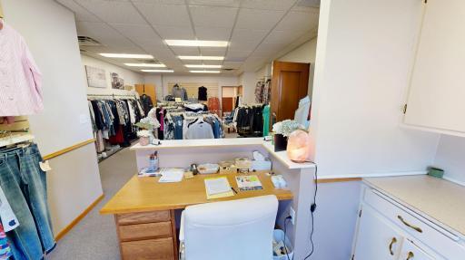 201 4 Street SW, Willmar, MN 56201