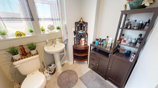 201 4 Street SW, Willmar, MN 56201