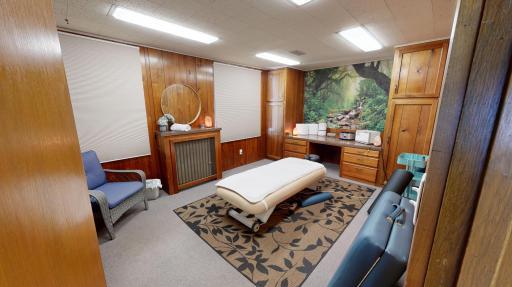 201 4 Street SW, Willmar, MN 56201