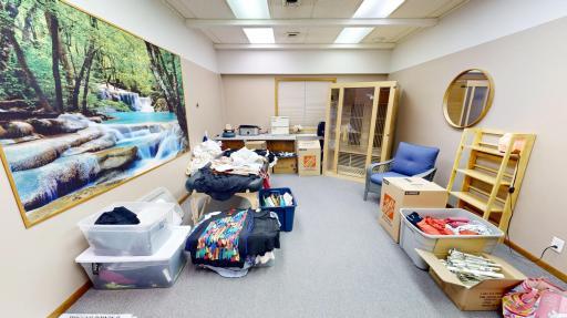 201 4 Street SW, Willmar, MN 56201