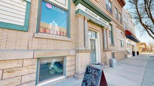 201 4 Street SW, Willmar, MN 56201