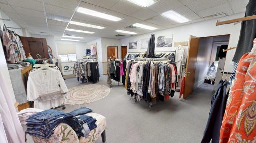 201 4 Street SW, Willmar, MN 56201