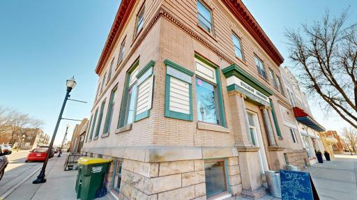 201 4 Street SW, Willmar, MN 56201