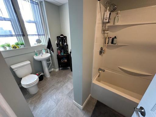 201 4 Street SW, Willmar, MN 56201