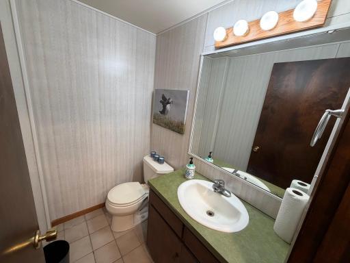 201 4 Street SW, Willmar, MN 56201