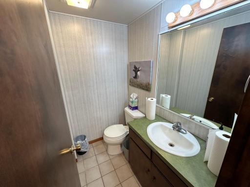 201 4 Street SW, Willmar, MN 56201