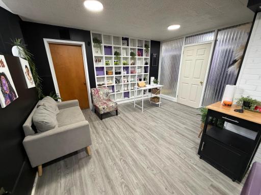 201 4 Street SW, Willmar, MN 56201