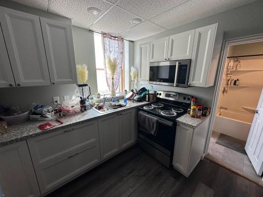 201 4 Street SW, Willmar, MN 56201