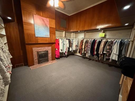 201 4 Street SW, Willmar, MN 56201