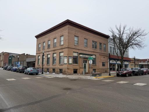 201 4 Street SW, Willmar, MN 56201