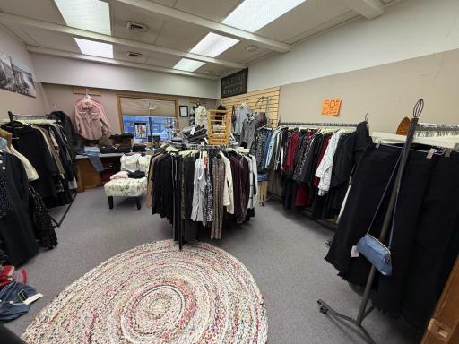 201 4 Street SW, Willmar, MN 56201