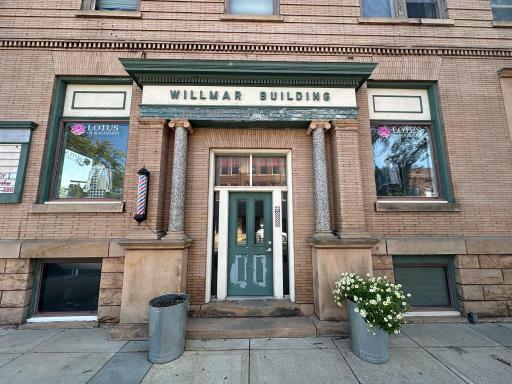 201 4 Street SW, Willmar, MN 56201