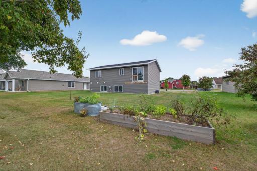 190 Red School Lane, Kellogg, MN 55945