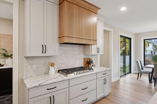 5920 Wooddale Avenue, Edina, MN 55424