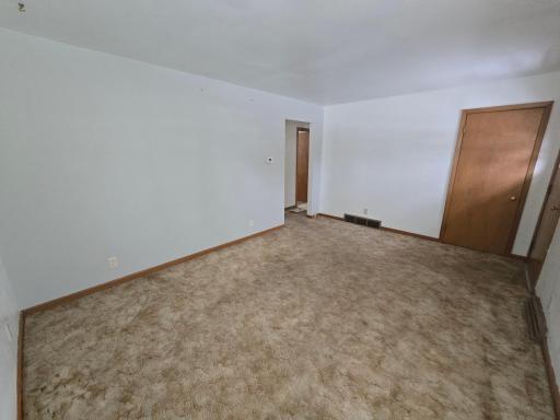 106 8th Avenue NW, Pipestone, MN 56164