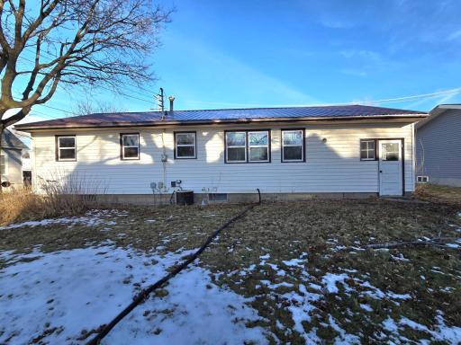 106 8th Avenue NW, Pipestone, MN 56164