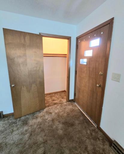 106 8th Avenue NW, Pipestone, MN 56164