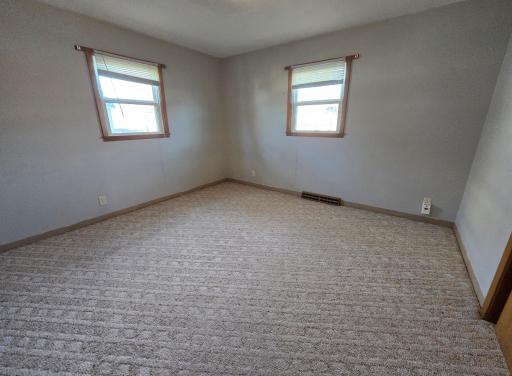 106 8th Avenue NW, Pipestone, MN 56164