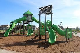 Riverwalk is where dreams are made! Fall in love with the community pool, clubhouse, miles of walking trails, parks, & the Mississippi river just down the street with Cloquet Overlook Park. It's a beautiful blend of city & nature! Slice of Paradise!