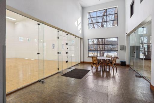 Racquetball/Basketball courts nearest to 1104!