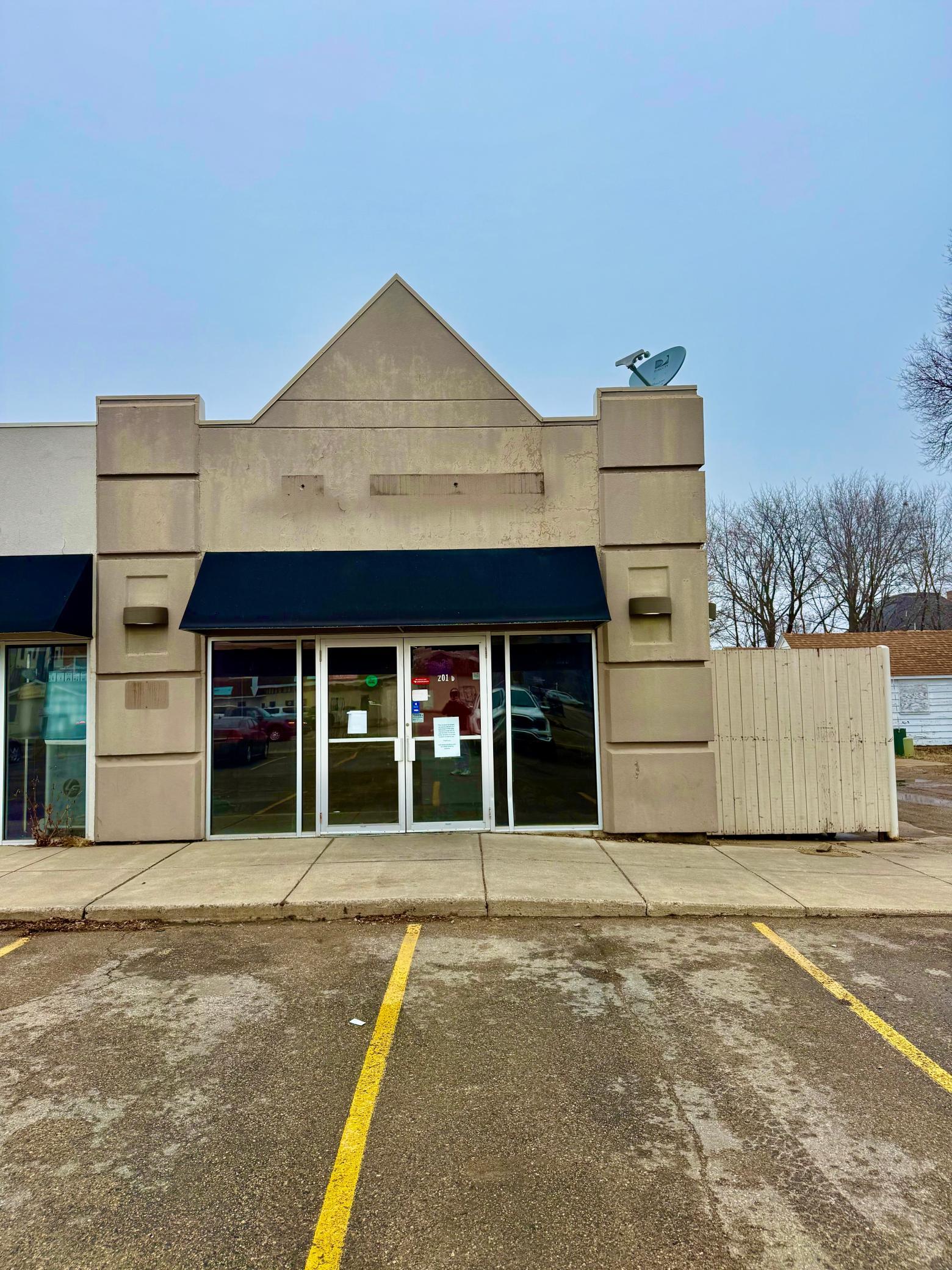 Prime location on East College Drive