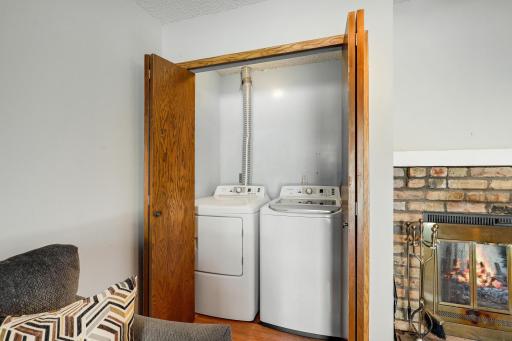8525 Maplebrook Parkway N, Minneapolis, MN 55445