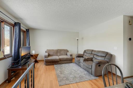8525 Maplebrook Parkway N, Minneapolis, MN 55445