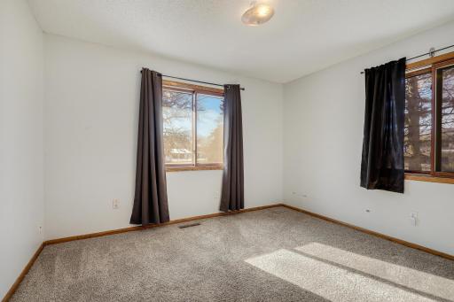 8525 Maplebrook Parkway N, Minneapolis, MN 55445