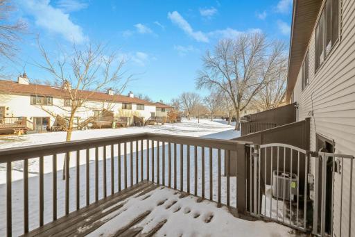 8525 Maplebrook Parkway N, Minneapolis, MN 55445