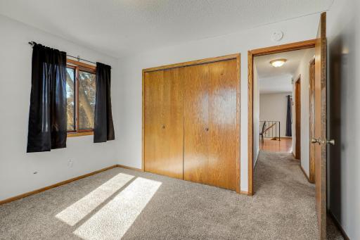 8525 Maplebrook Parkway N, Minneapolis, MN 55445