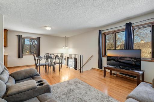8525 Maplebrook Parkway N, Minneapolis, MN 55445