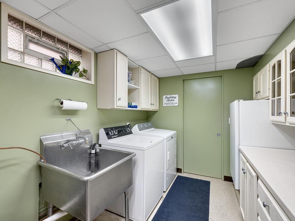 23 - Laundry Room.jpg
