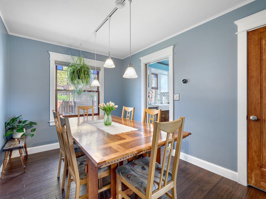 6 - Dining Room.jpg