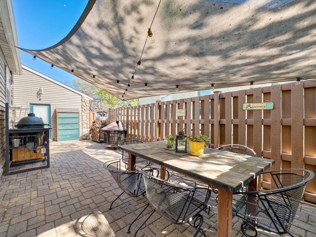 24 - Patio.jpg