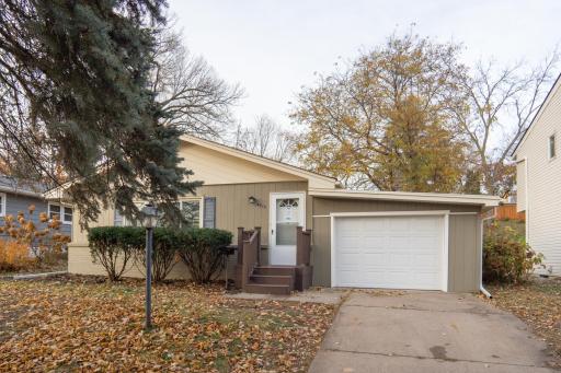 6418 Knoll Street N, Minneapolis, MN 55427