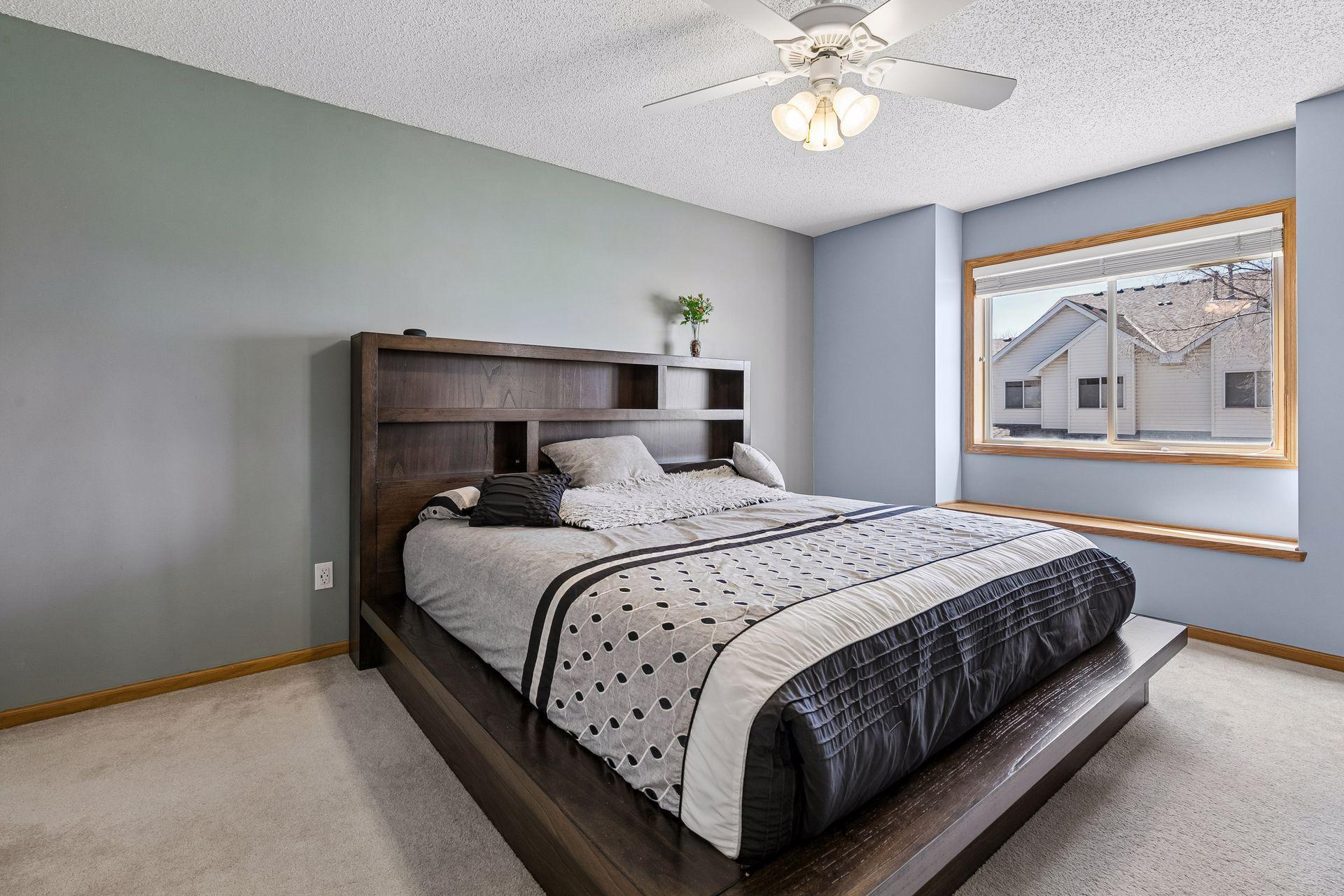 Generously sized primary bedroom that easily accomodates a king sized bed!