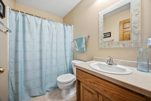 3250 40 Avenue S, F, Fargo, ND 58104