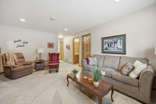 3250 40 Avenue S, F, Fargo, ND 58104