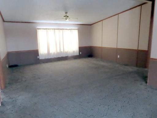 18340 LIVINGROOM 2.jpg