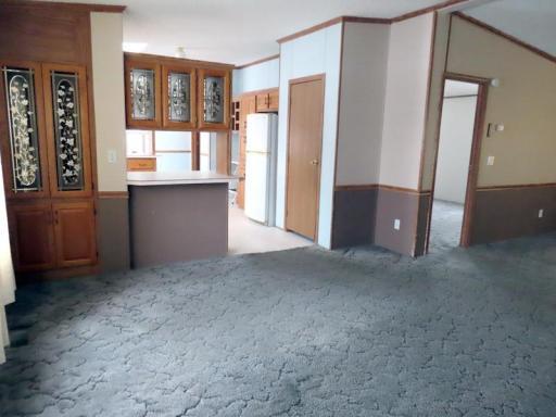 18340 DR TO KITCHEN.jpg