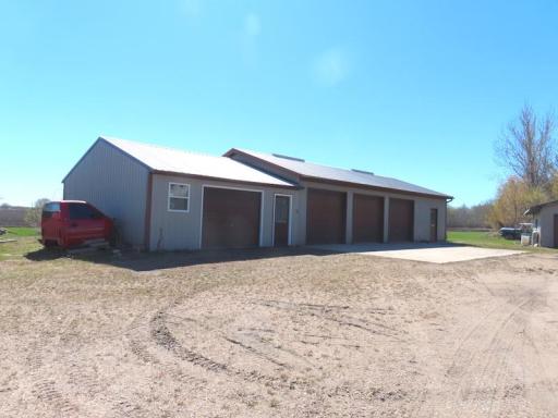 18340 US Hwy 59 NE large grg shop.jpg