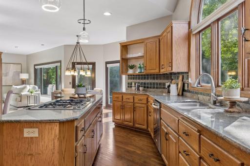 4325 Rosewood Lane N, Plymouth, MN 55442