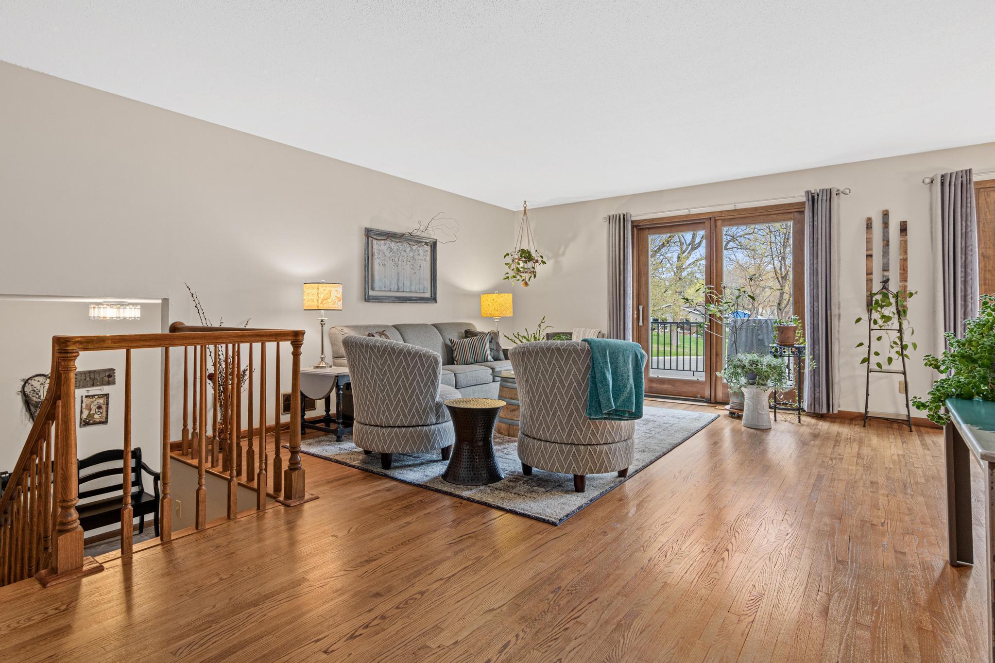 7132 Coachwood Cir, St Paul, MN-3.jpg