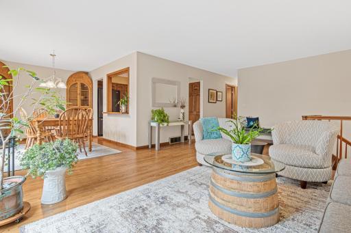 7132 Coachwood Circle, Saint Paul, MN 55125