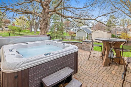 7132 Coachwood Circle, Saint Paul, MN 55125