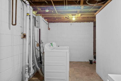 44-web-or-mls-5918 Admiral Ln-99.jpg