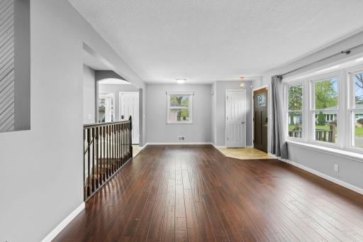 20-web-or-mls-5918 Admiral Ln-33.jpg