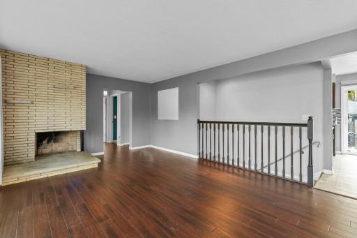 18-web-or-mls-5918 Admiral Ln-21.jpg