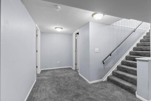 40-web-or-mls-5918 Admiral Ln-90.jpg